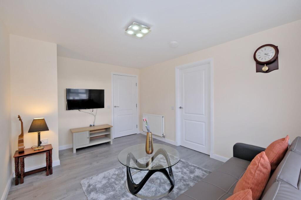 Additional image 18 of Urquhart court