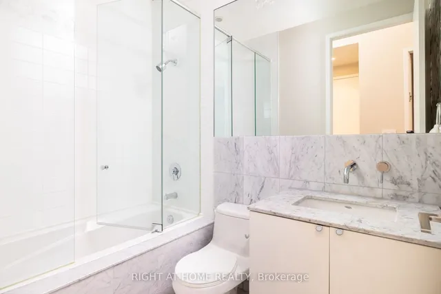 Additional image 21 of 380 Macpherson Ave Unit 306