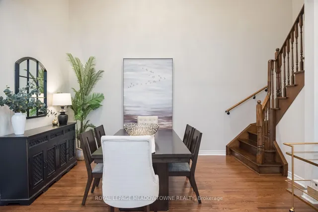 Additional image 10 of 394 Bessborough Dr