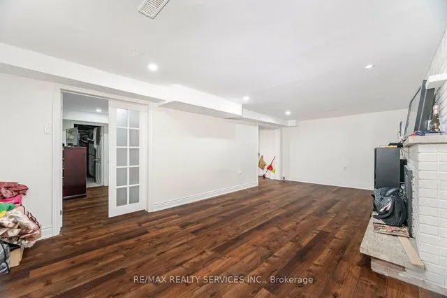 Additional image 27 of 277 Centre St