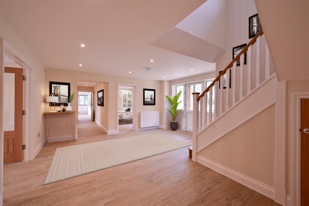 Additional image 2 of Lower Woodside, Brookmans Park, Hatfield