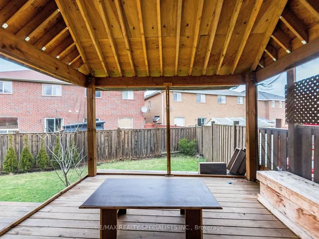 Additional image 33 of 25 Commodore Dr