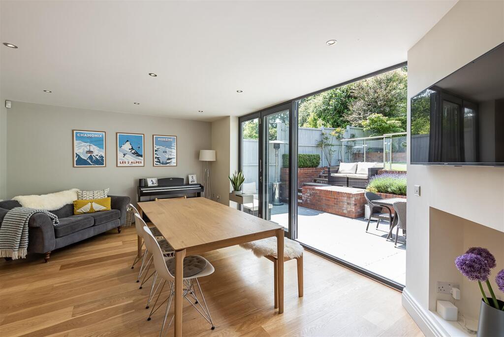 Additional image 4 of Park Rise, Harpenden