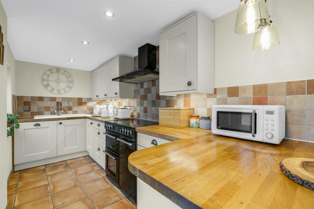 Additional image 4 of Tewin Hill, Tewin, Welwyn