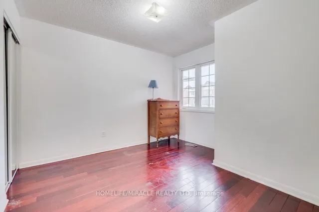 Additional image 17 of 42 Sufi Cres