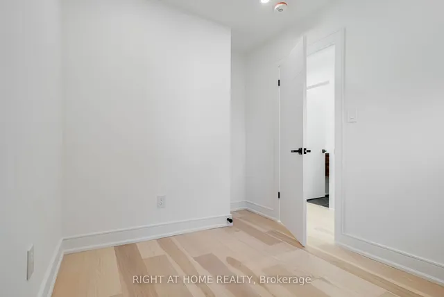 Additional image 17 of 714 Palmerston Ave