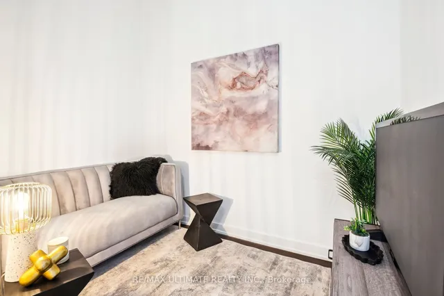 Additional image 22 of 1030 King St Unit 121