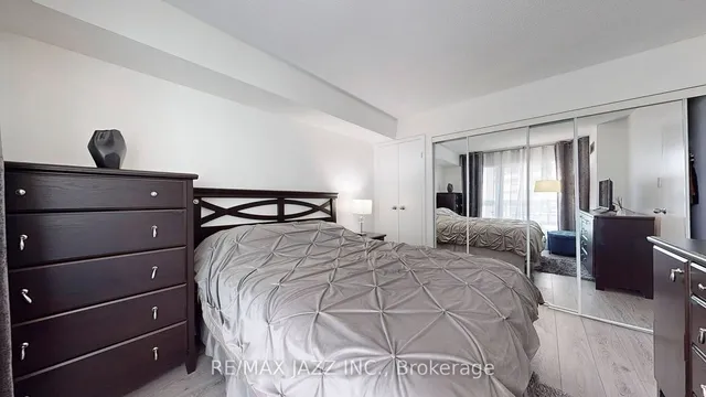 Additional image 14 of 10 Queens Quay Unit 803