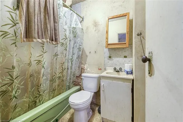 Additional image 11 of 858 Beach Blvd