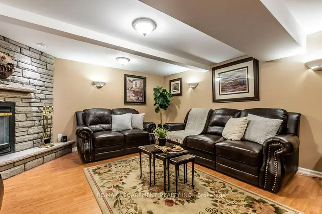 Additional image 27 of 130 Queen Victoria Dr