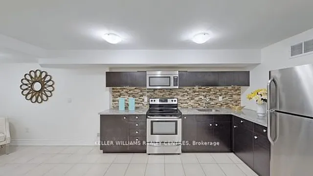 Additional image 23 of 272B Boon Ave