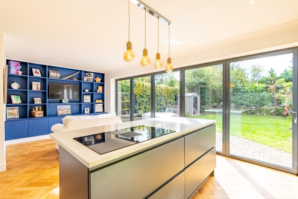 Additional image 23 of Moreton Avenue, Harpenden, Hertfordshire, AL5