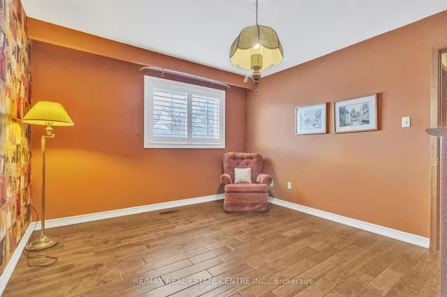 Additional image 25 of 19 Meadowland Gate