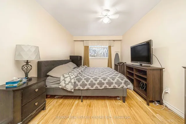 Additional image 27 of 27 Vodden Crt