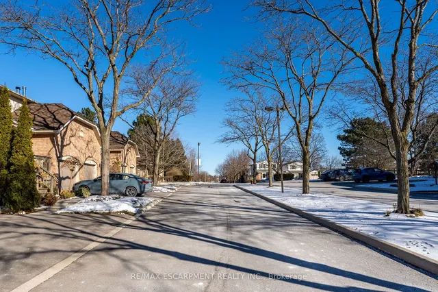 Additional image 3 of 79 Braeheid Ave Unit 16