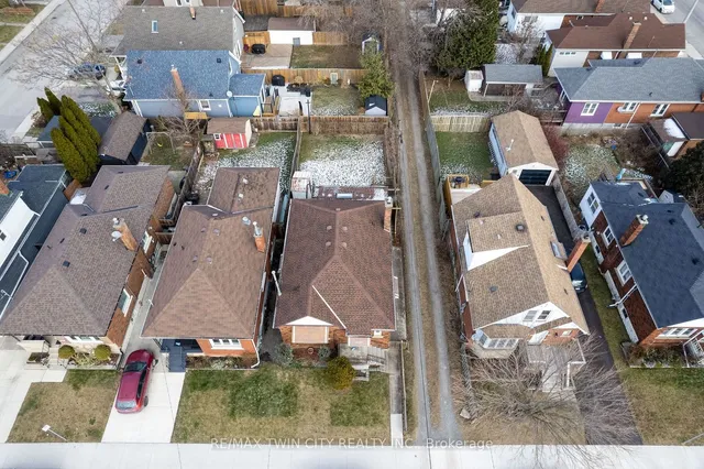 Additional image 28 of 547 Roxborough Ave