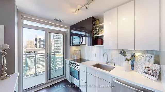 Additional image 15 of 33 Shore Breeze Dr Unit 2108