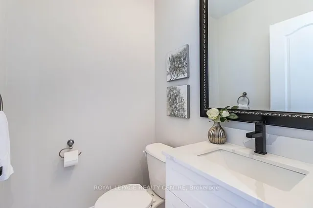 Additional image 17 of 3 Lake Louise Dr