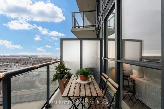 Additional image 27 of 51 East Liberty St Unit 1207