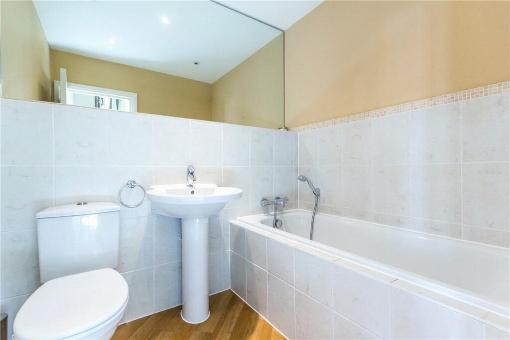 Additional image 13 of Beningfield Drive, Napsbury Park, St. Albans, AL2