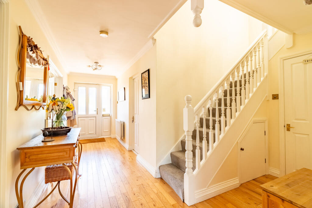 Additional image 8 of Hawfield Gardens, Park Street, St. Albans, Hertfordshire, AL2