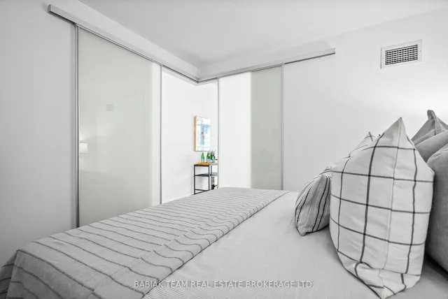 Additional image 16 of 36 Lisgar St Unit 607W