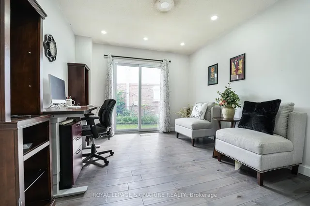 Additional image 6 of 1521 Ealing Crt