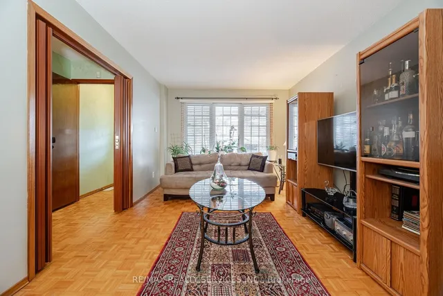 Additional image 40 of 171 Montrose Ave