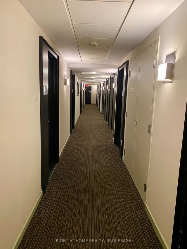 Additional image 15 of 231 Fort York Blvd Unit 1202