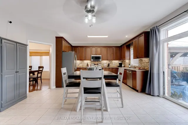 Additional image 11 of 12 Edgecroft Cres