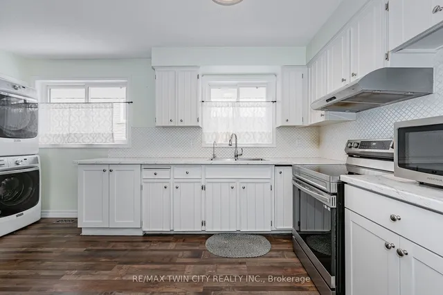 Additional image 11 of 16 Overlea Cres