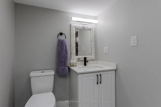 Additional image 33 of 1291 Princeton Cres