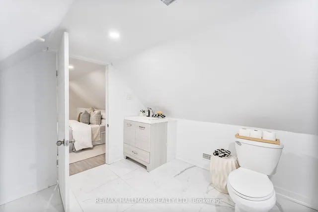 Additional image 35 of 15 Ferrier Ave