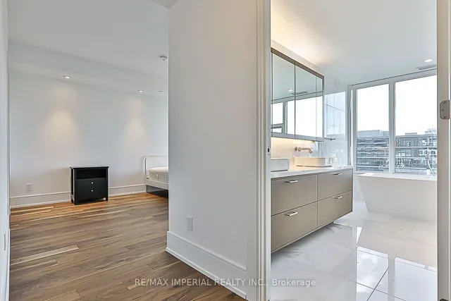 Additional image 27 of 455 Wellington St Unit 910