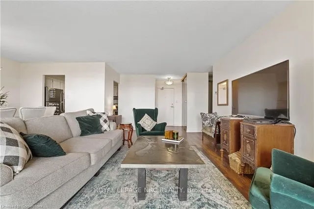 Additional image 11 of 500 GREEN Rd Unit 1414