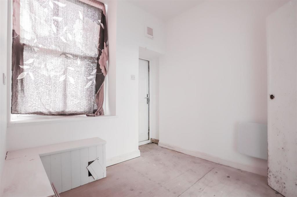 Additional image 9 of 48 Deardengate, Haslingden