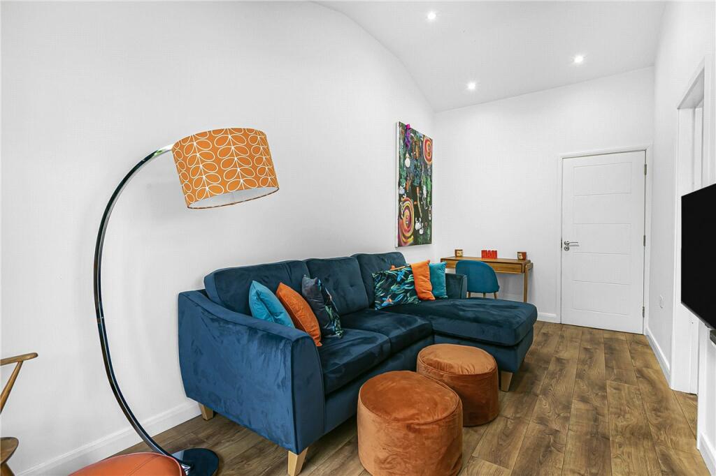 Additional image 9 of Hadrian Close, St. Albans, Hertfordshire, AL3