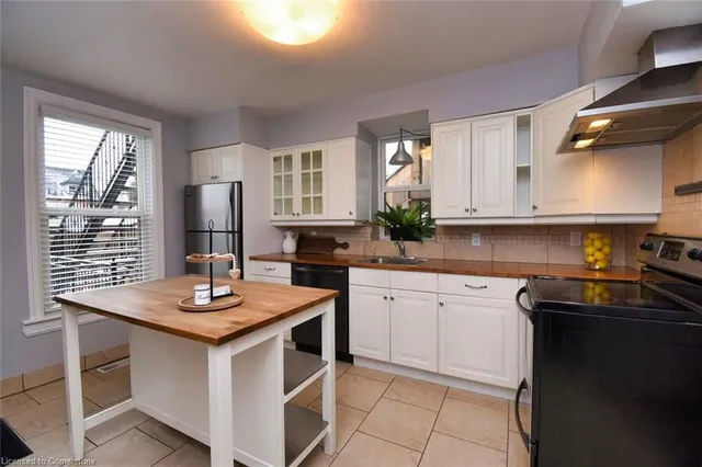 Additional image 16 of 324 Aberdeen Ave