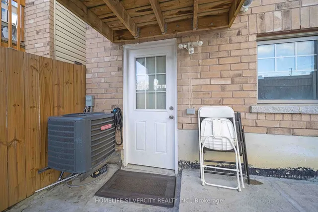 Additional image 27 of 98 Davenfield Circ