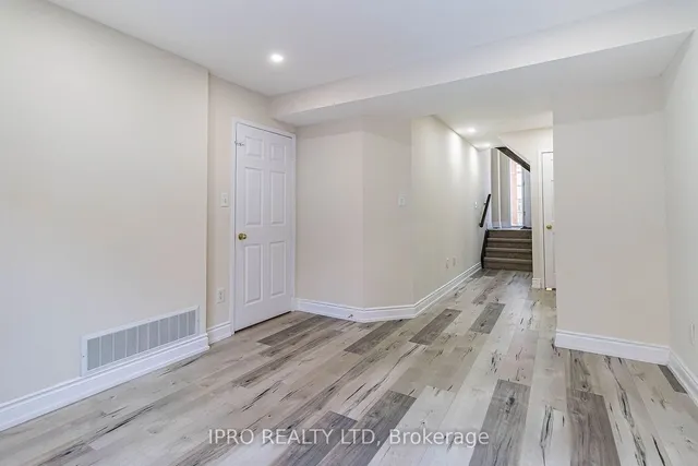 Additional image 32 of 43 Axelrod Ave