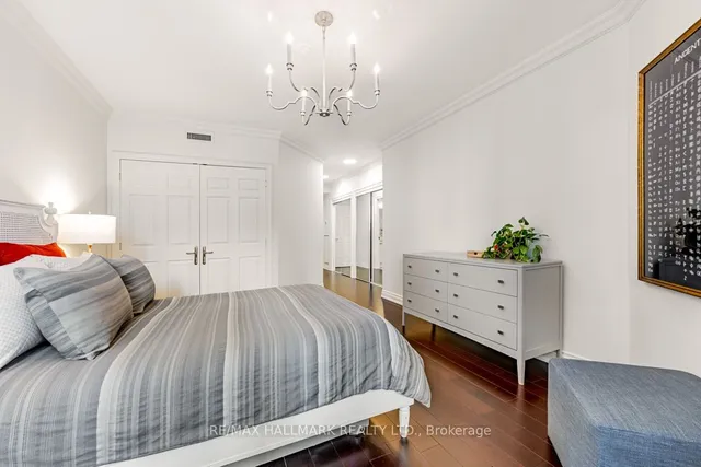 Additional image 22 of 8 Sultan St Unit 301