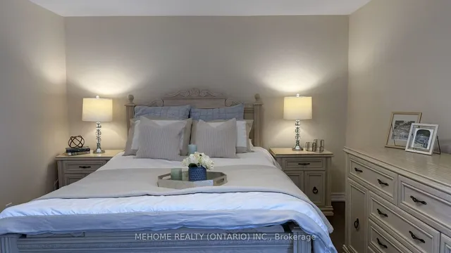 Additional image 19 of 29 Laurie Shepway