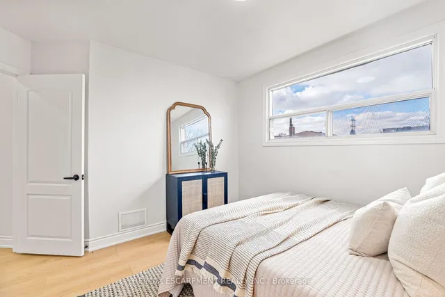 Additional image 15 of 20 Walter Ave