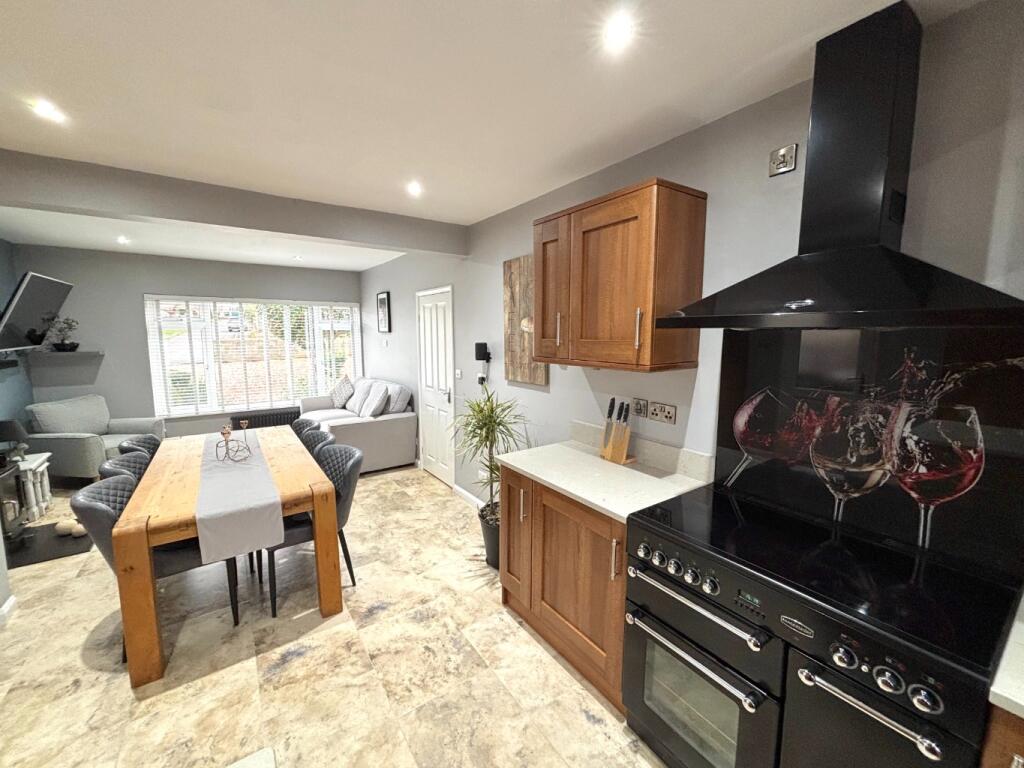 Additional image 8 of Vivien Avenue, Midsomer Norton, Radstock, Somerset, BA3 2EH