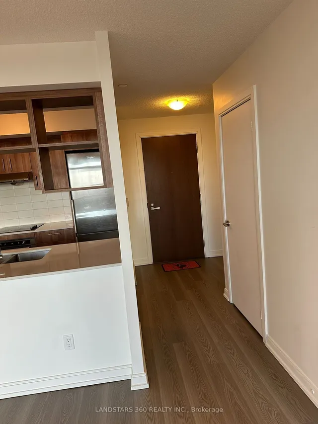 Additional image 2 of 255 Village Green Sq Unit 806