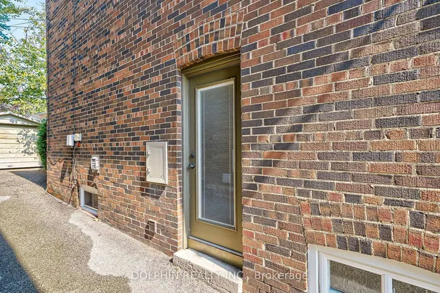 Additional image 19 of 66 Lawrence Ave