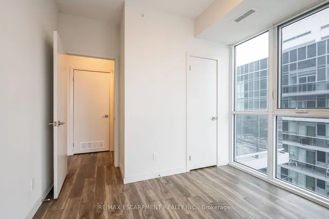 Additional image 20 of 2087 Fairview St Unit 1908