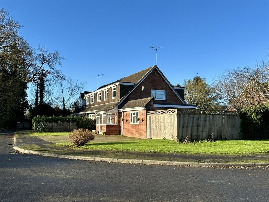 Additional image 33 of Fairwater Crescent, Alcester