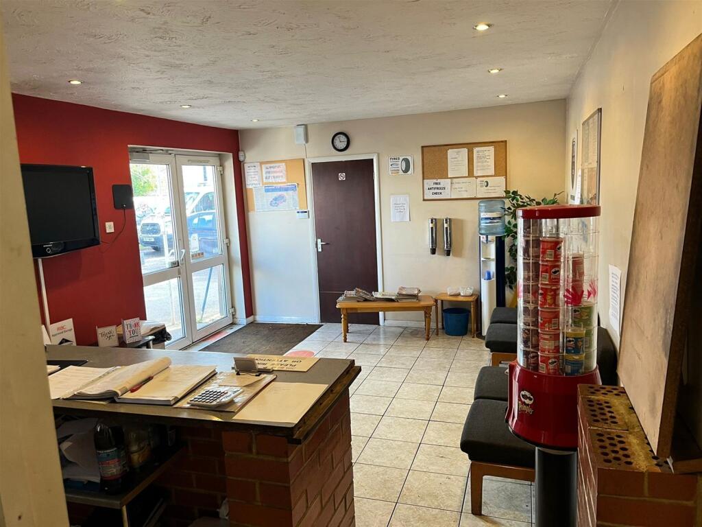 Additional image 5 of A REPUTABLE PROVIDER OF CAR MOTS, REPAIRS AND SERVICING, West Wilts Trading Estate, Wiltshire