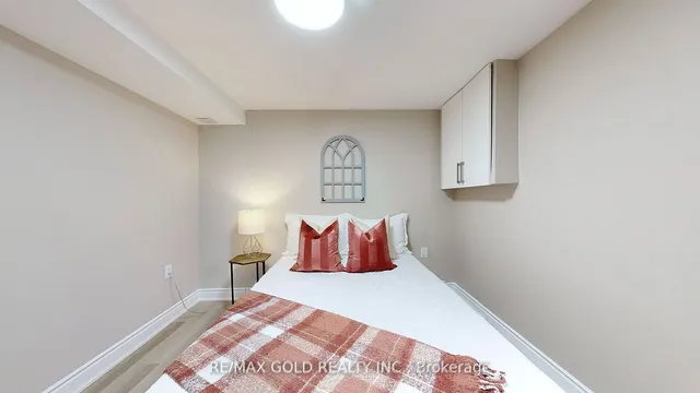 Additional image 33 of 23 Hallcrown Crt